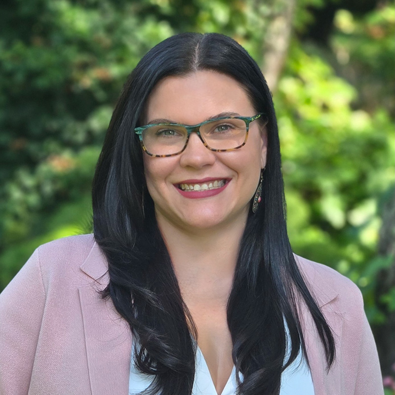 Angela cantena headshot